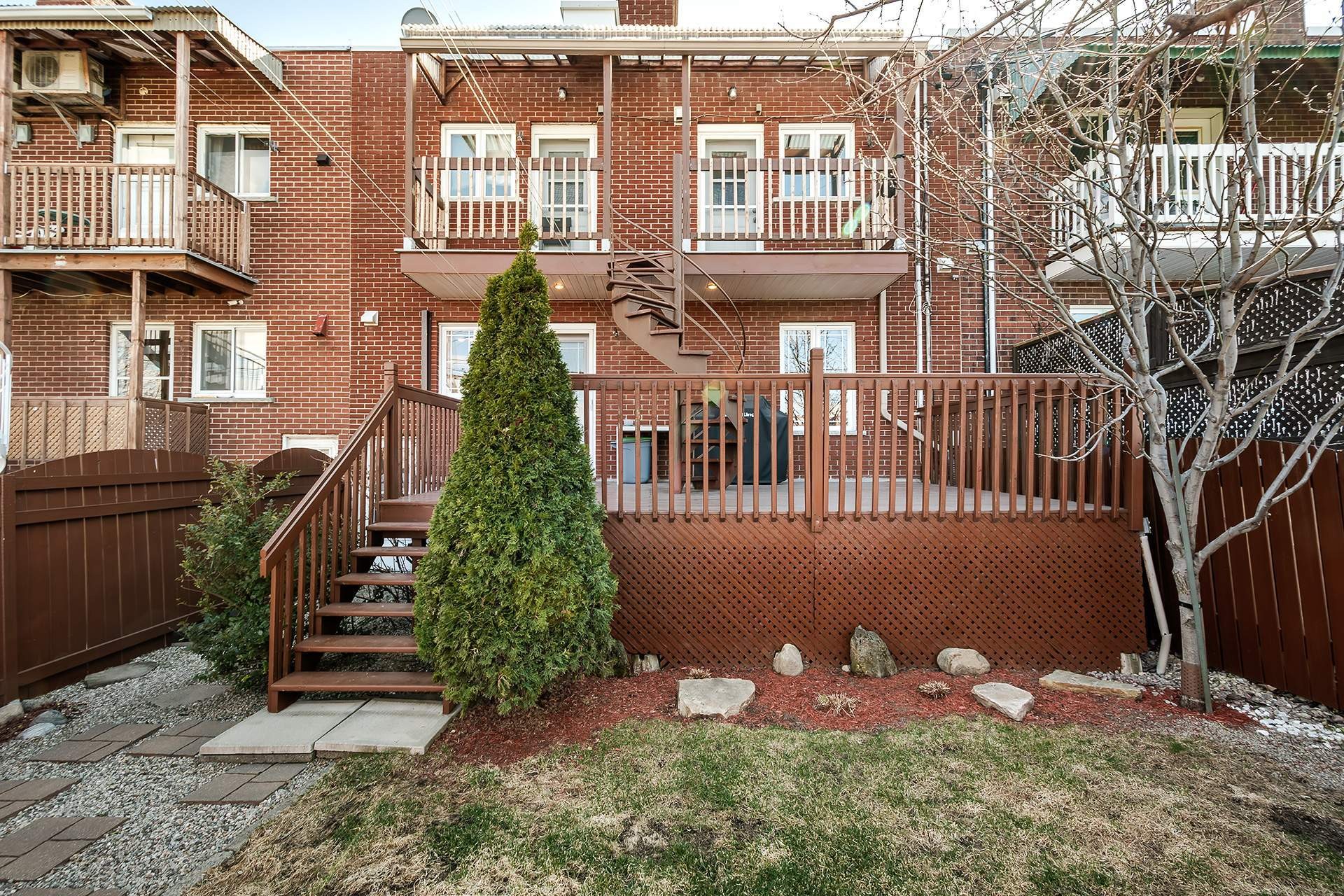 









2525

 - 2529


Rue Du Quesne

,
Montréal (Mercier/Hochelaga-Maisonneuve),




QC
H1N2W9

