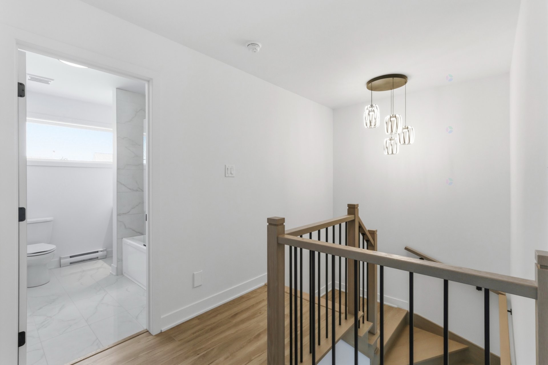 









6


20e Avenue

,
Beauharnois,




QC
J6N0E7

