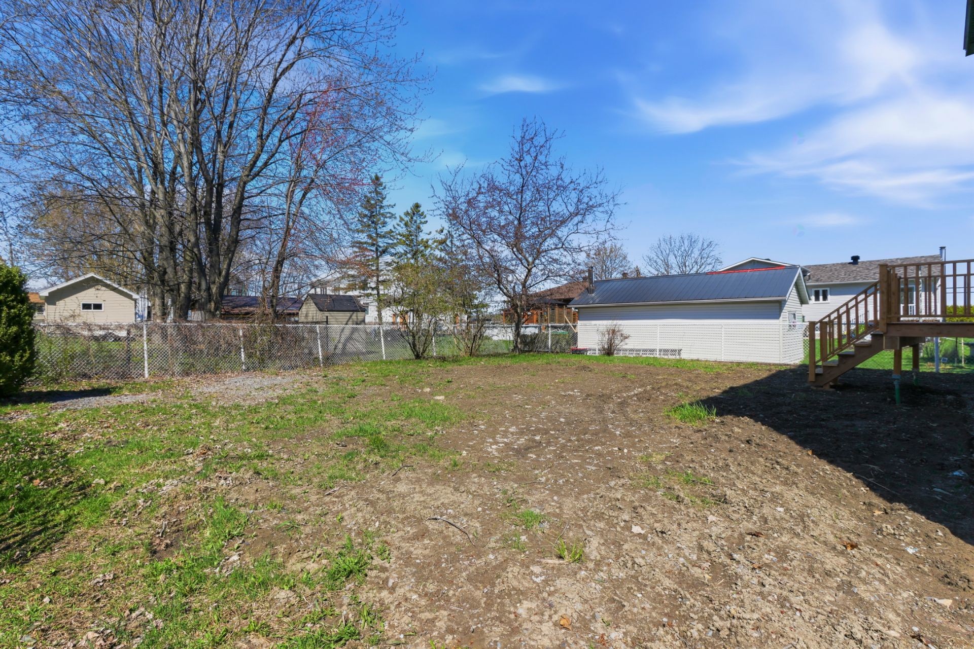 









6


20e Avenue

,
Beauharnois,




QC
J6N0E7

