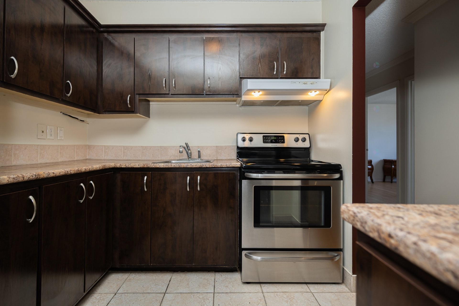 









4580


Prom. Paton

, 504,
Laval (Chomedey),




QC
H7W4V4


