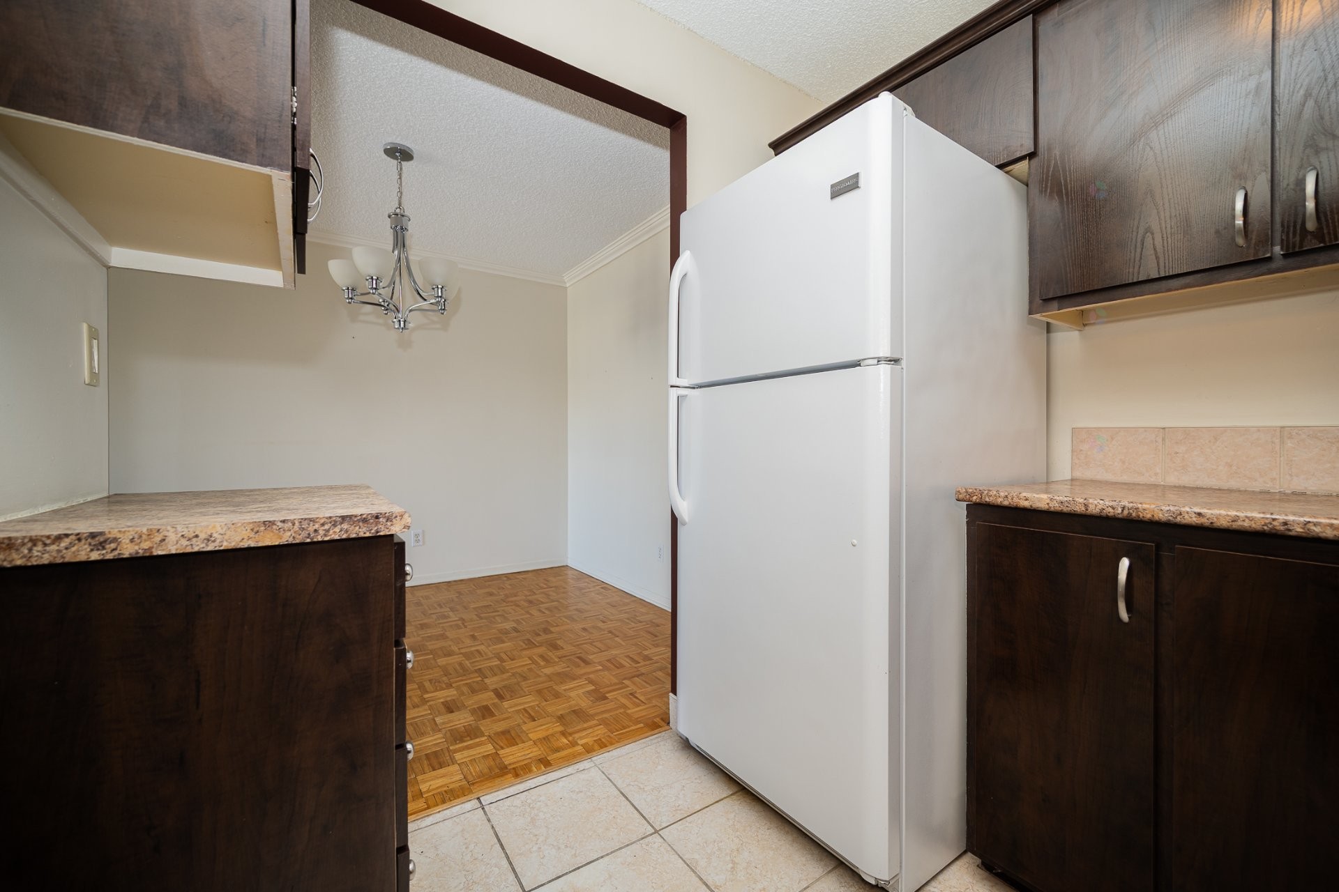 









4580


Prom. Paton

, 504,
Laval (Chomedey),




QC
H7W4V4

