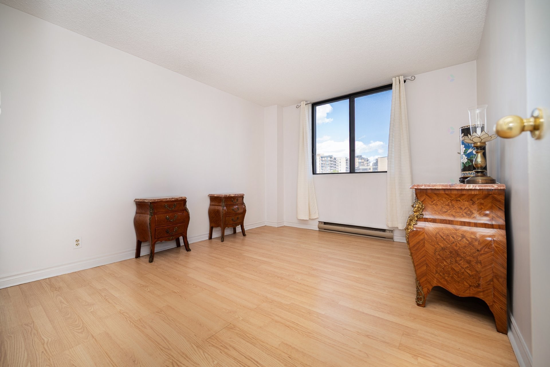 









4580


Prom. Paton

, 504,
Laval (Chomedey),




QC
H7W4V4

