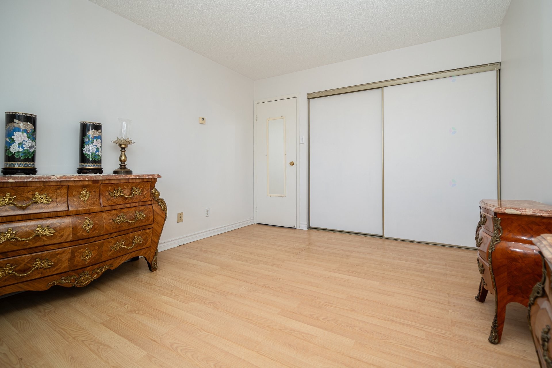 









4580


Prom. Paton

, 504,
Laval (Chomedey),




QC
H7W4V4

