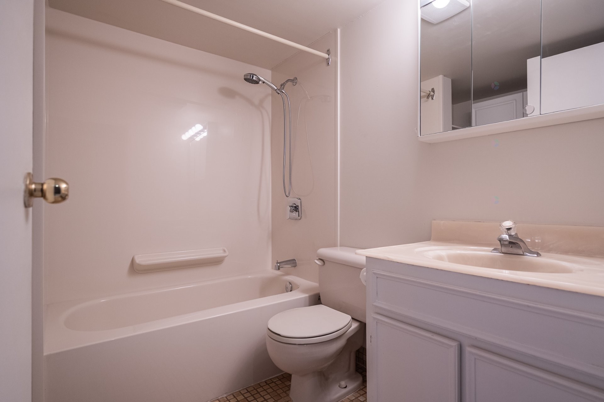 









4580


Prom. Paton

, 504,
Laval (Chomedey),




QC
H7W4V4

