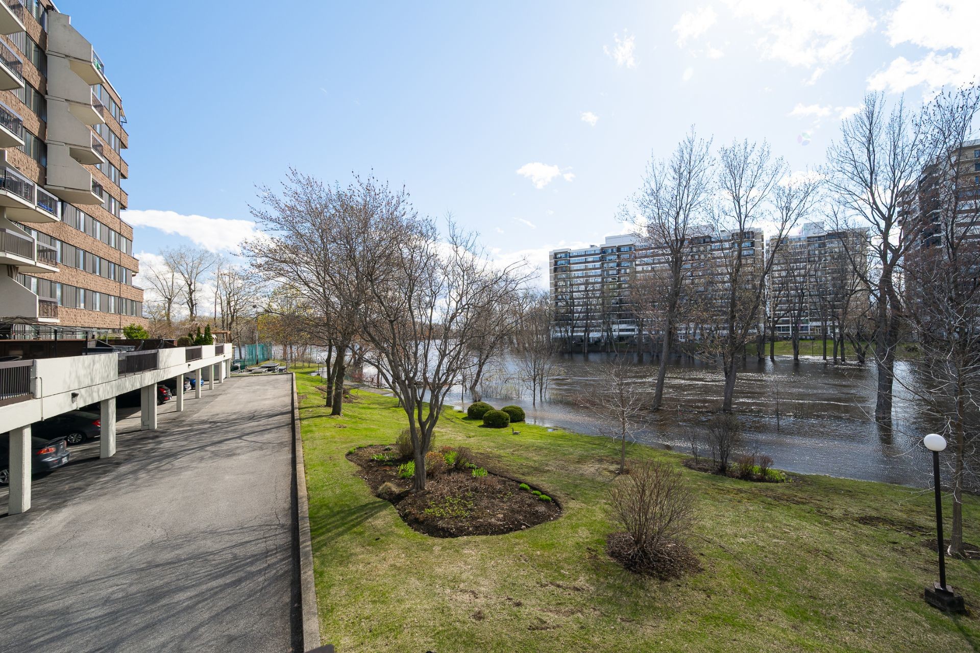









4580


Prom. Paton

, 504,
Laval (Chomedey),




QC
H7W4V4

