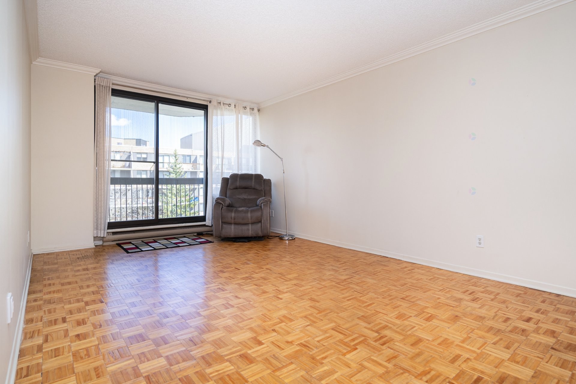 









4580


Prom. Paton

, 504,
Laval (Chomedey),




QC
H7W4V4

