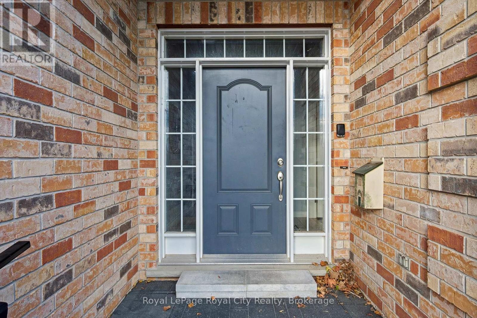 












60A EASTVIEW ROAD

,
Guelph (Grange Road),




Ontario
N1E1Z6

