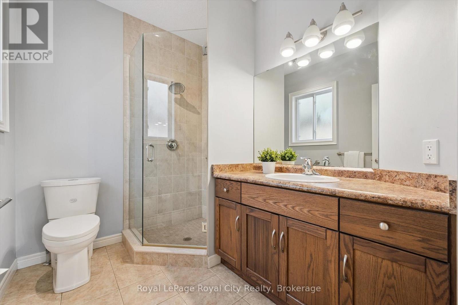 












60A EASTVIEW ROAD

,
Guelph (Grange Road),




Ontario
N1E1Z6

