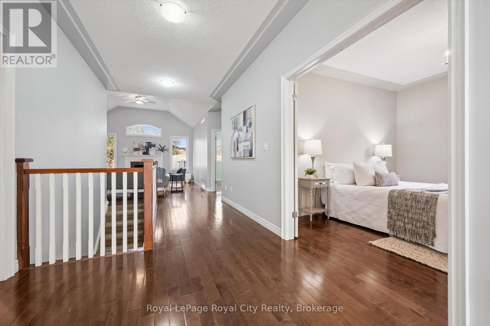 












60A EASTVIEW ROAD

,
Guelph (Grange Road),




Ontario
N1E1Z6

