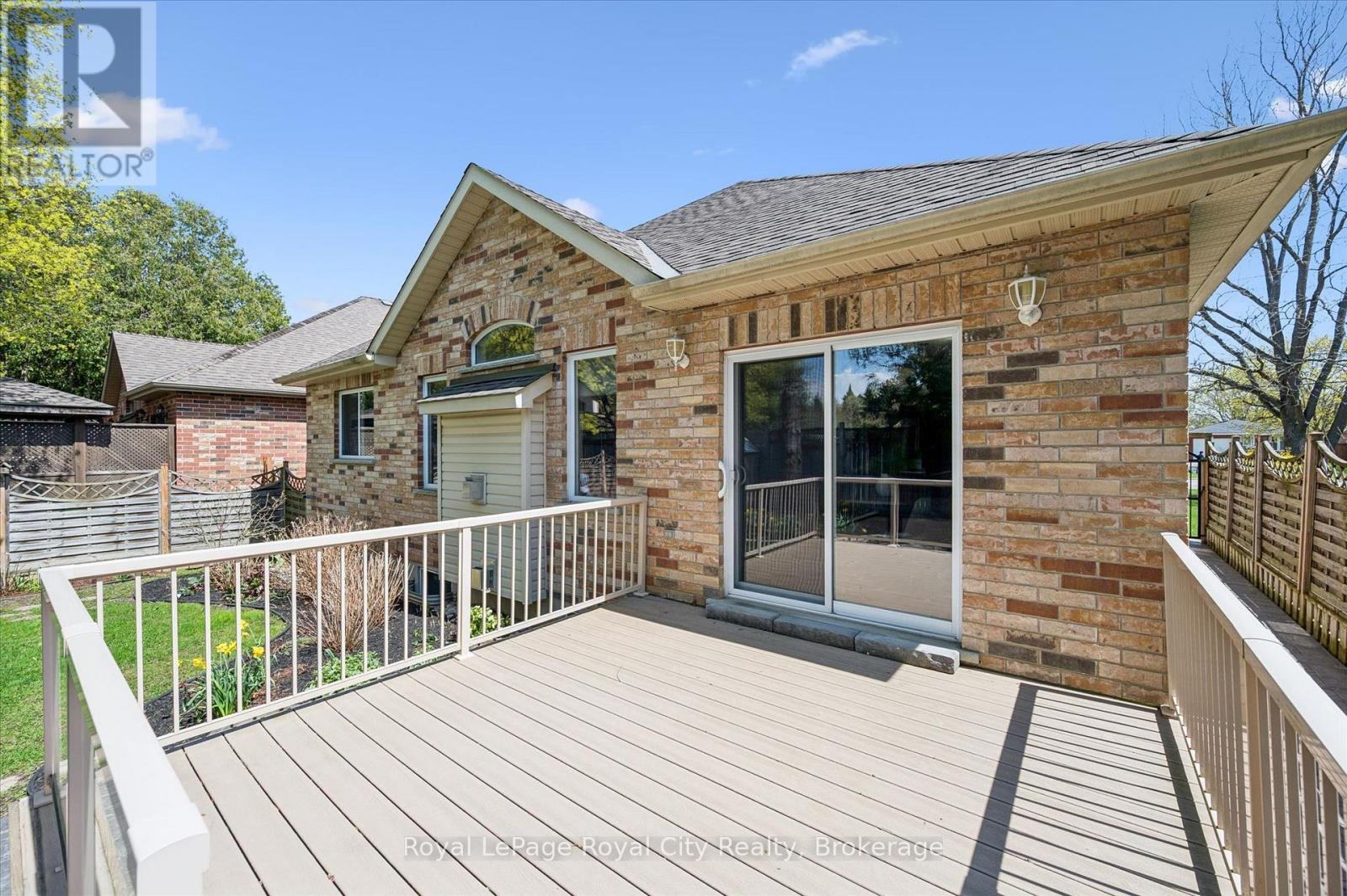 












60A EASTVIEW ROAD

,
Guelph (Grange Road),




Ontario
N1E1Z6

