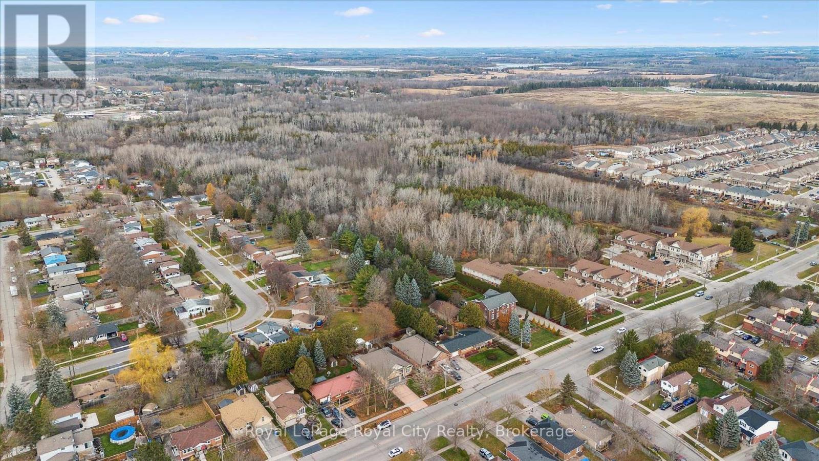 












60A EASTVIEW ROAD

,
Guelph (Grange Road),




Ontario
N1E1Z6

