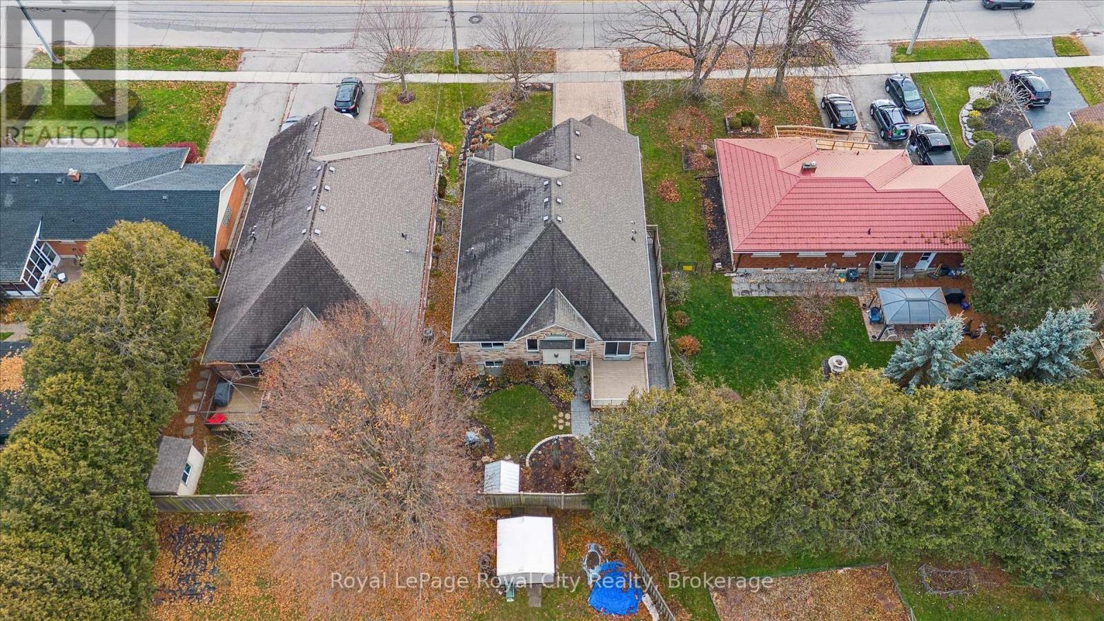 












60A EASTVIEW ROAD

,
Guelph (Grange Road),




Ontario
N1E1Z6

