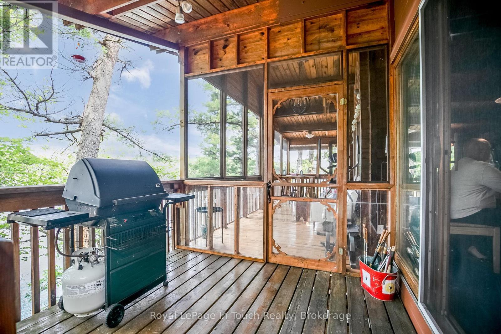 












B207-7 WAHSOUNE ISLAND

,
The Archipelago (Archipelago South),




Ontario
P2A0B7

