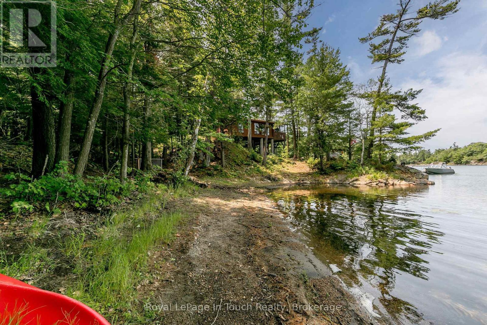












B207-7 WAHSOUNE ISLAND

,
The Archipelago (Archipelago South),




Ontario
P2A0B7

