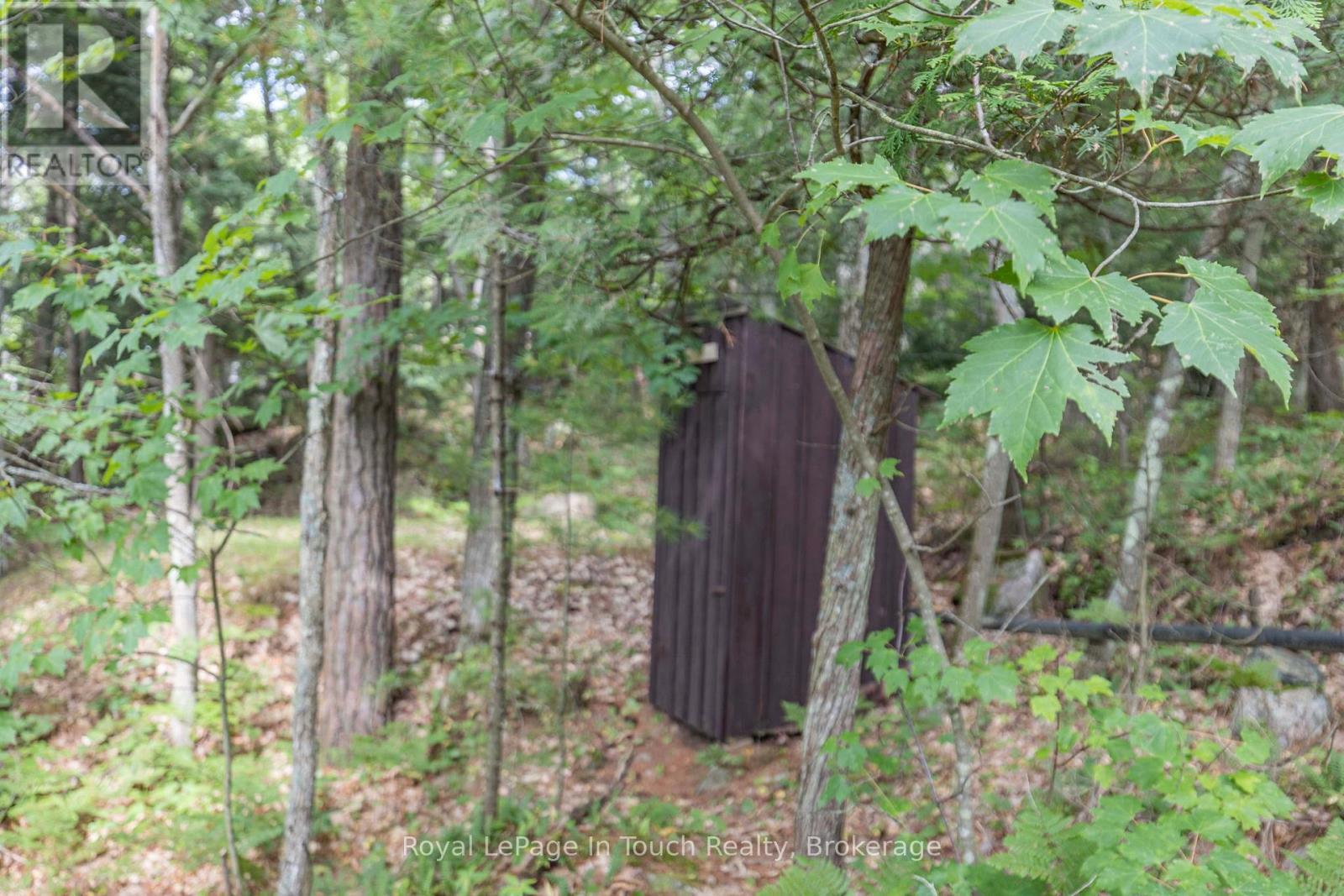 












B207-10 WAHSOUNE ISLAND

,
The Archipelago (Archipelago South),




Ontario
P2A1T4

