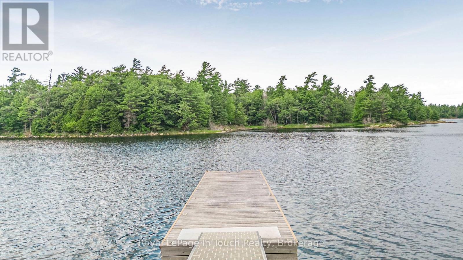 












B207-10 WAHSOUNE ISLAND

,
The Archipelago (Archipelago South),




Ontario
P2A1T4

