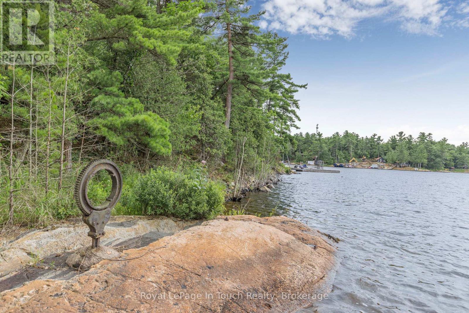 












B207-10 WAHSOUNE ISLAND

,
The Archipelago (Archipelago South),




Ontario
P2A1T4

