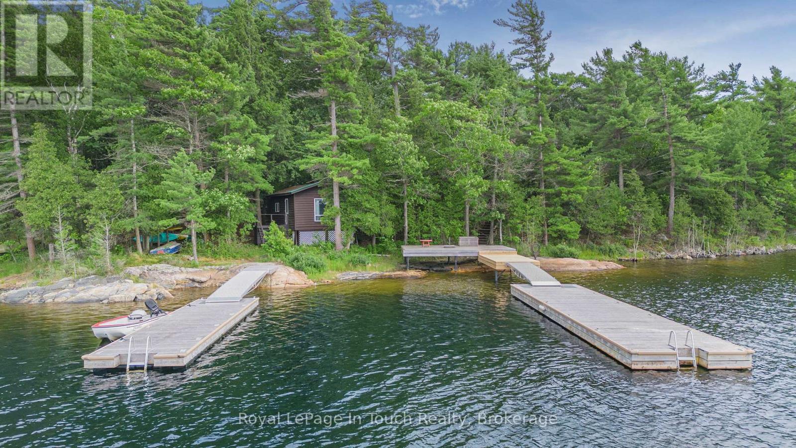 












B207-10 WAHSOUNE ISLAND

,
The Archipelago (Archipelago South),




Ontario
P2A1T4

