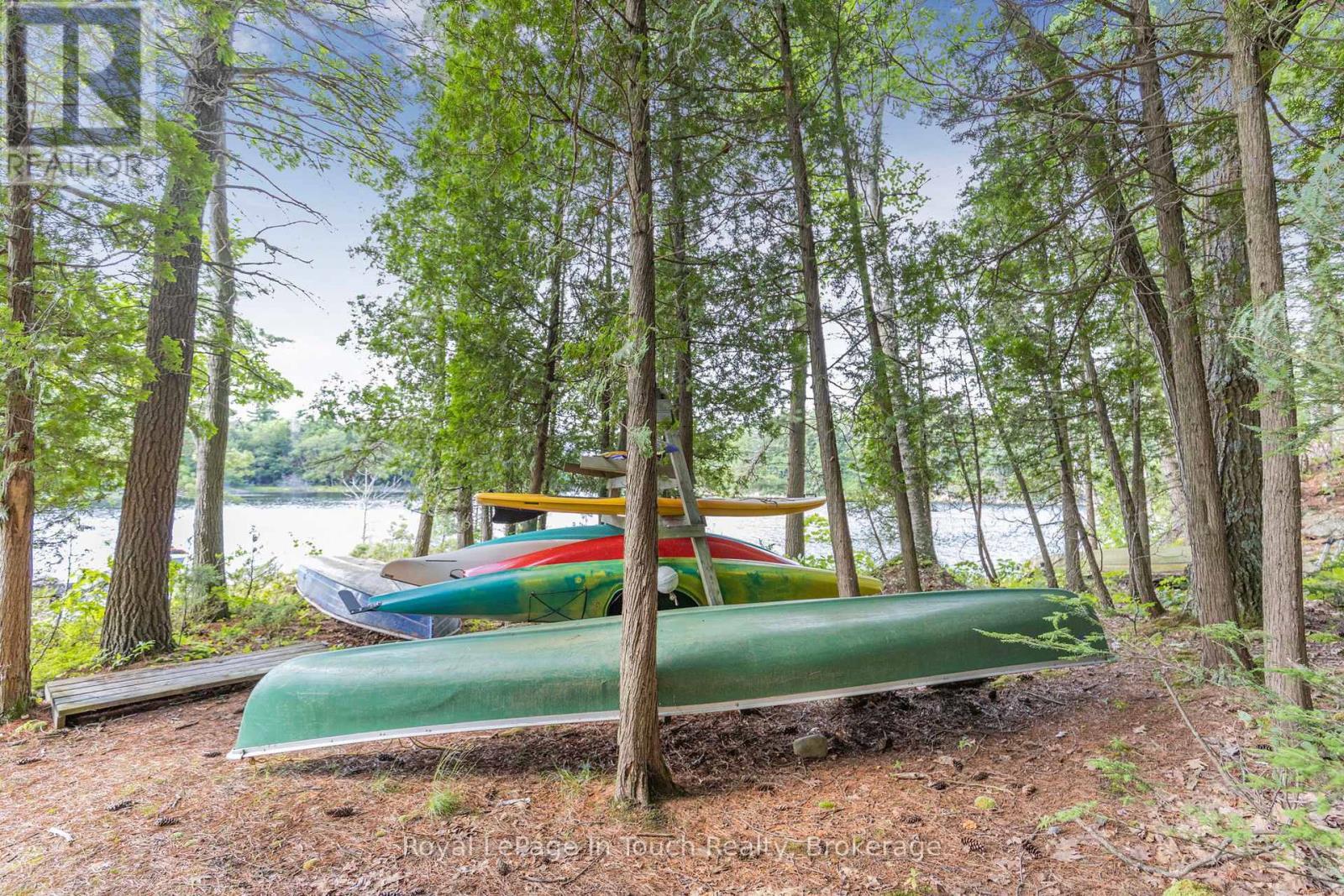 












B207-10 WAHSOUNE ISLAND

,
The Archipelago (Archipelago South),




Ontario
P2A1T4

