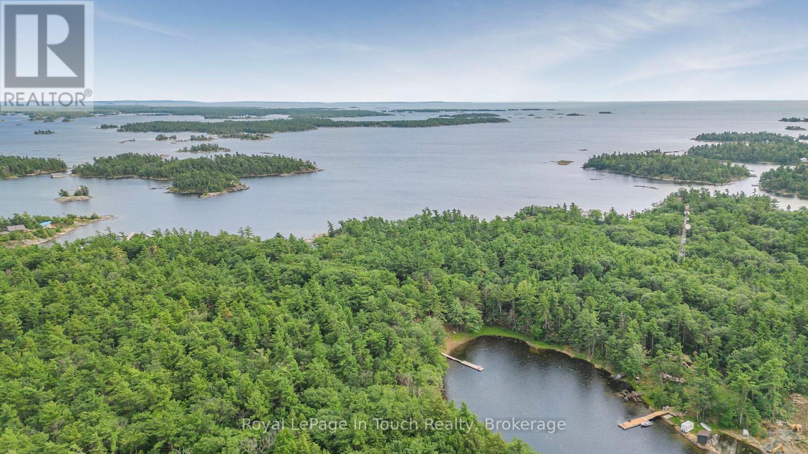 












B207-10 WAHSOUNE ISLAND

,
The Archipelago (Archipelago South),




Ontario
P2A1T4

