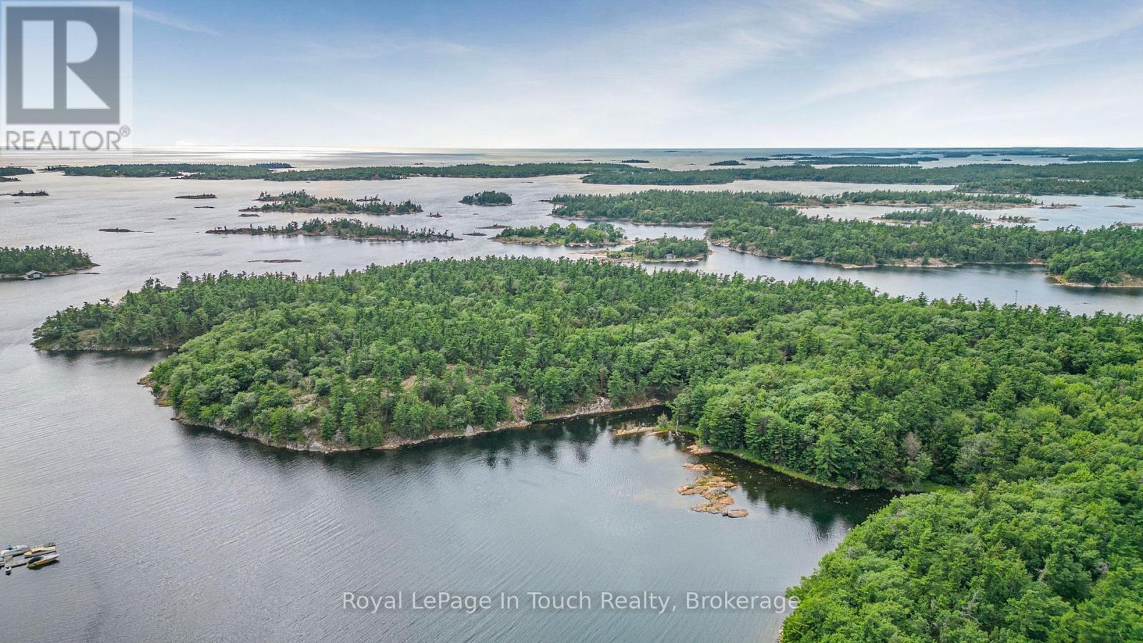 












B207-10 WAHSOUNE ISLAND

,
The Archipelago (Archipelago South),




Ontario
P2A1T4

