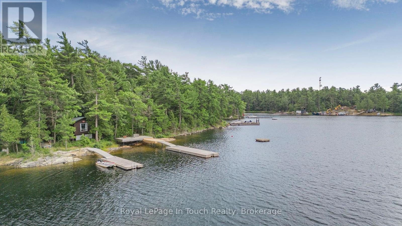 












B207-10 WAHSOUNE ISLAND

,
The Archipelago (Archipelago South),




Ontario
P2A1T4

