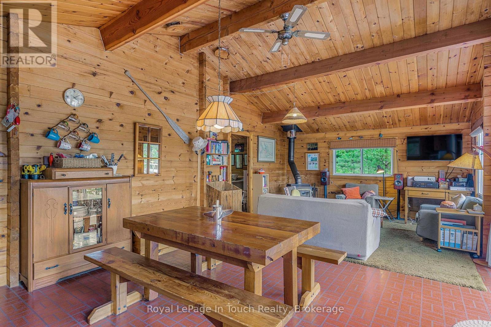 












B207-10 WAHSOUNE ISLAND

,
The Archipelago (Archipelago South),




Ontario
P2A1T4

