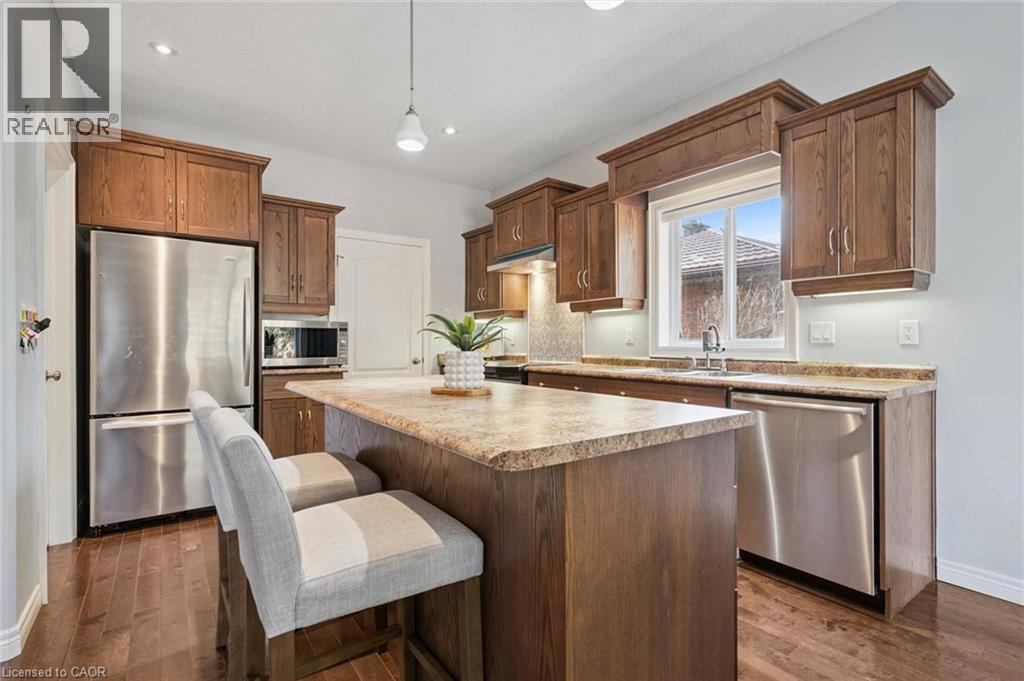 












60A EASTVIEW Road

,
Guelph,




Ontario
N1E1Z6

