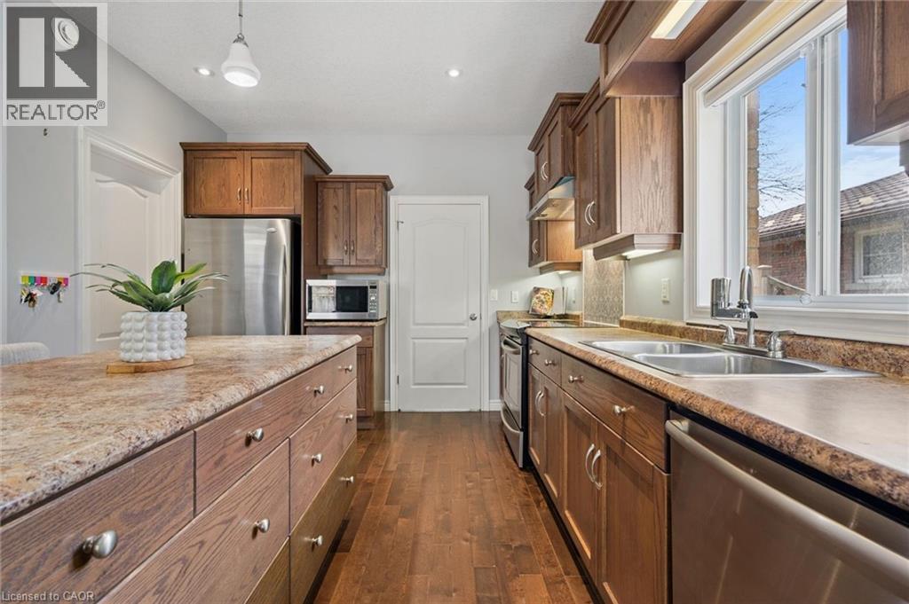 












60A EASTVIEW Road

,
Guelph,




Ontario
N1E1Z6

