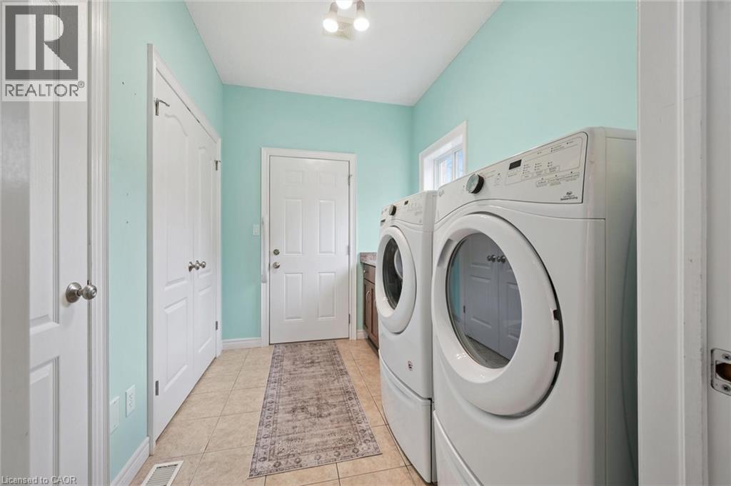 












60A EASTVIEW Road

,
Guelph,




Ontario
N1E1Z6

