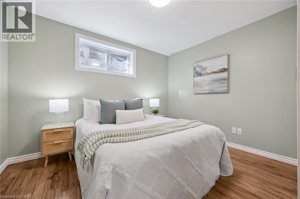 












60A EASTVIEW Road

,
Guelph,




Ontario
N1E1Z6

