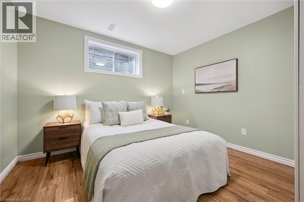 












60A EASTVIEW Road

,
Guelph,




Ontario
N1E1Z6

