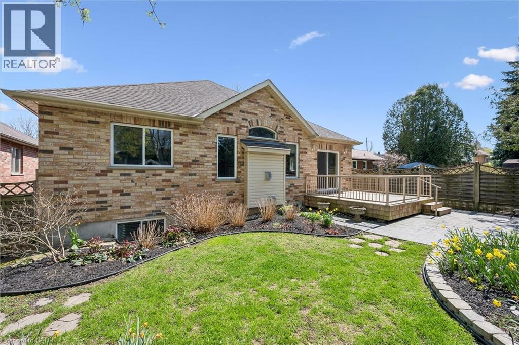 












60A EASTVIEW Road

,
Guelph,




Ontario
N1E1Z6

