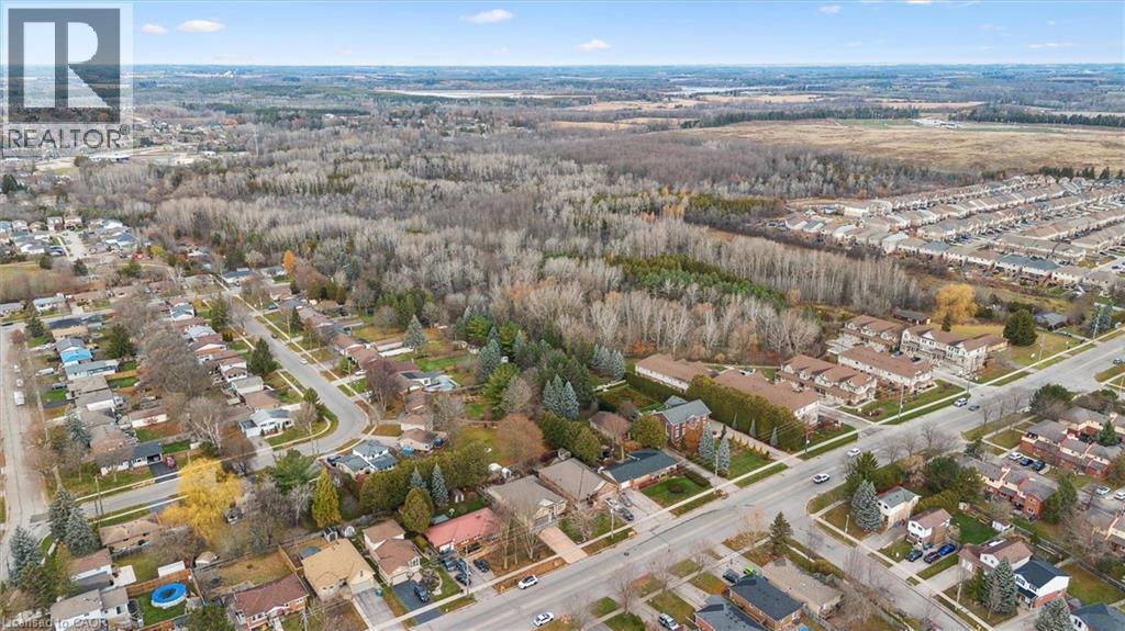 












60A EASTVIEW Road

,
Guelph,




Ontario
N1E1Z6

