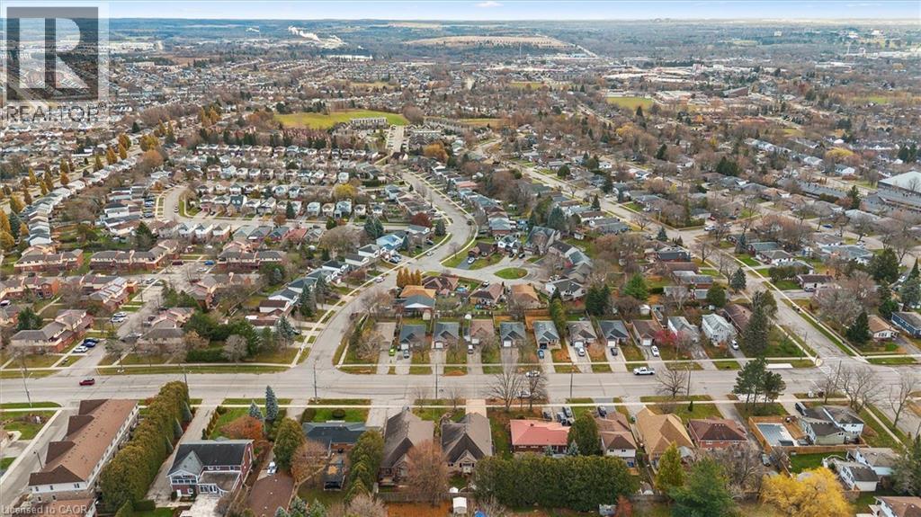 












60A EASTVIEW Road

,
Guelph,




Ontario
N1E1Z6

