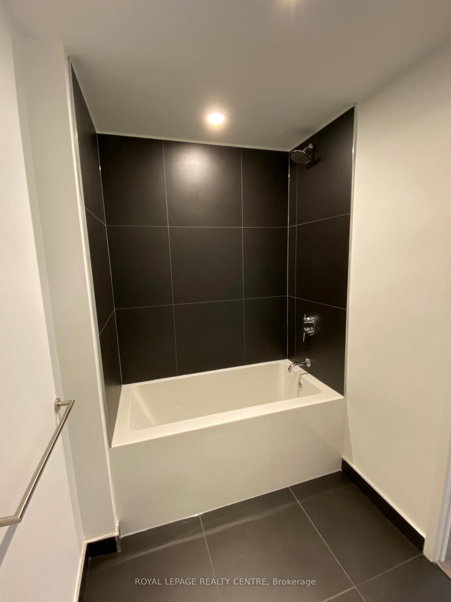 









20


Edward

Street, 1114,
Toronto,




ON
M5G 0C5


