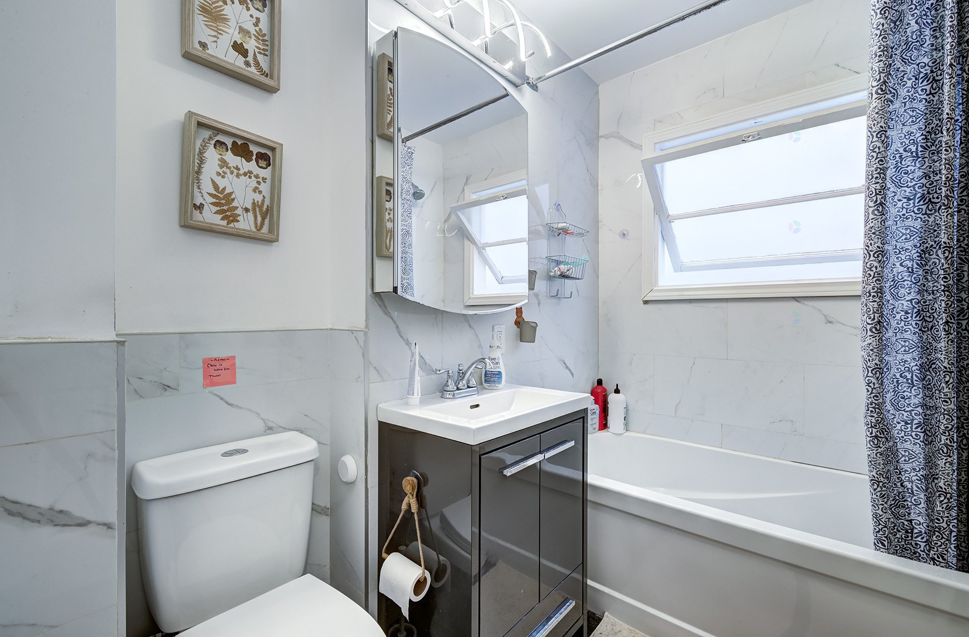 









7030

 - 7032


Rue Lacroix

,
Montréal (Le Sud-Ouest),




QC
H4E2V3


