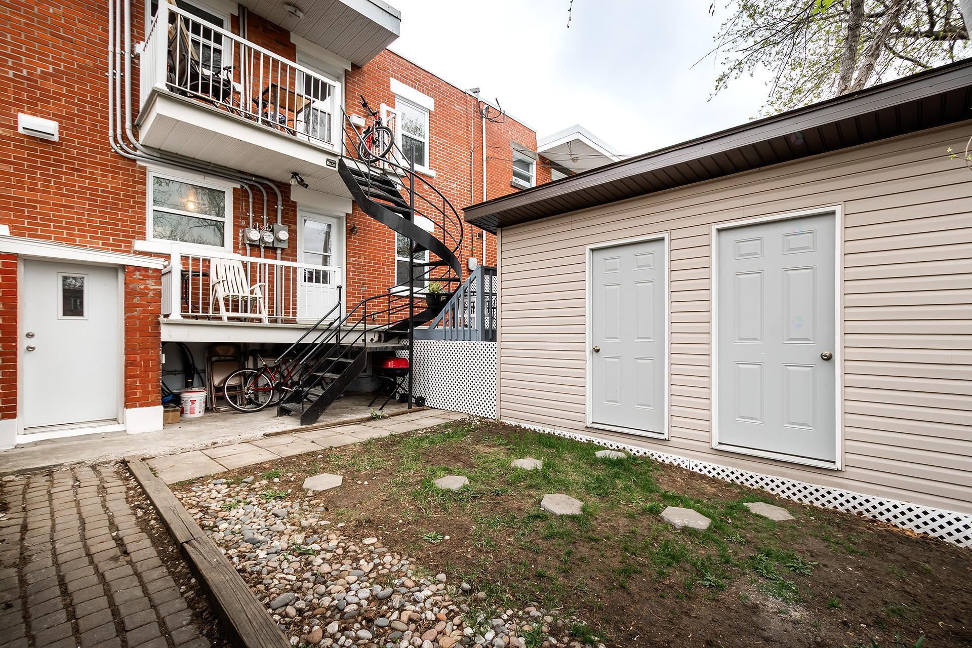 









7030

 - 7032


Rue Lacroix

,
Montréal (Le Sud-Ouest),




QC
H4E2V3

