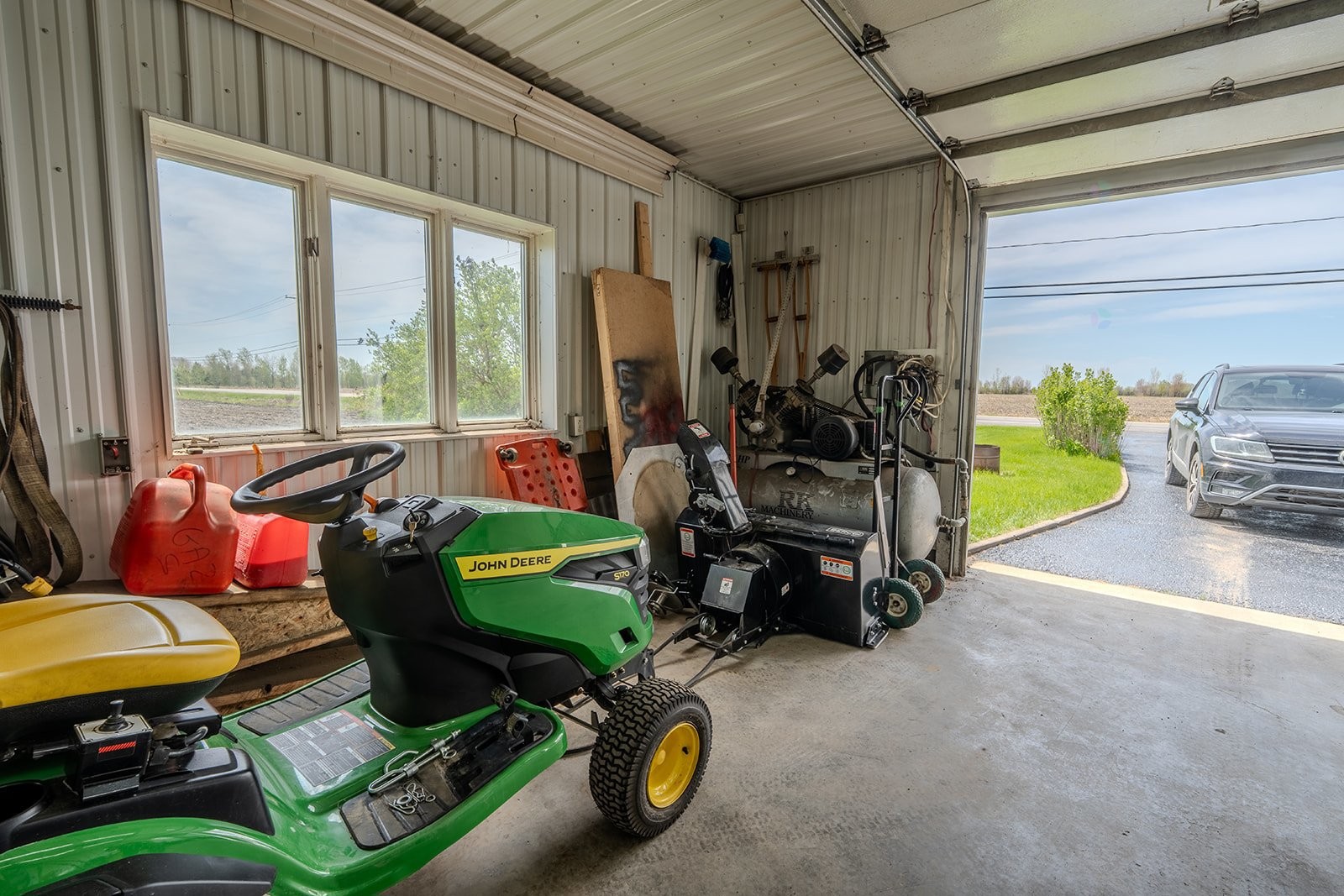 









189Z


Rue Principale

,
La Visitation-de-l'Île-Dupas,




QC
J0K2P0

