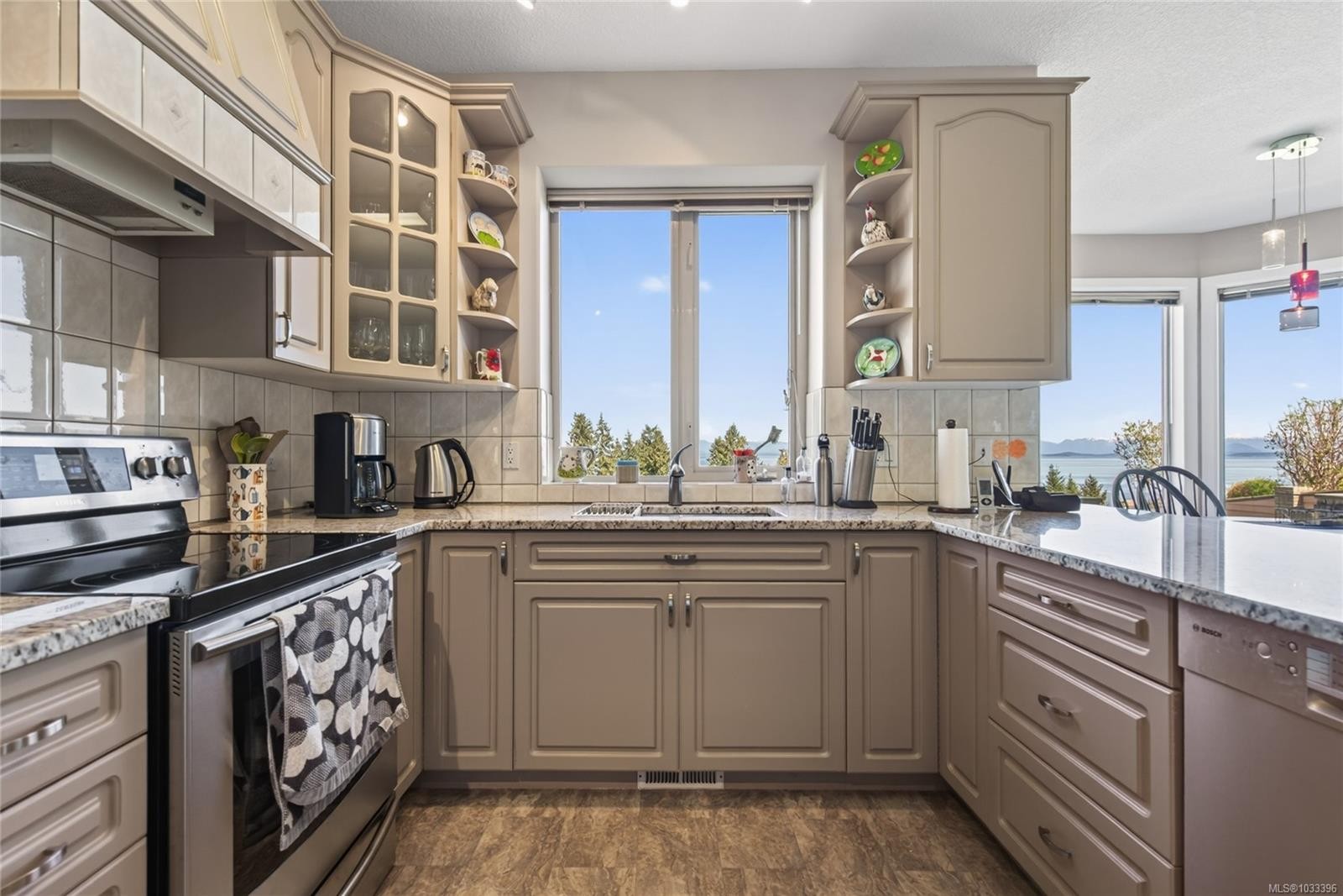 









4048


Severn

Rd,
Campbell River,




BC
V9H 1N7

