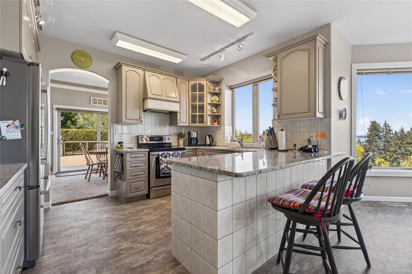 









4048


Severn

Rd,
Campbell River,




BC
V9H 1N7

