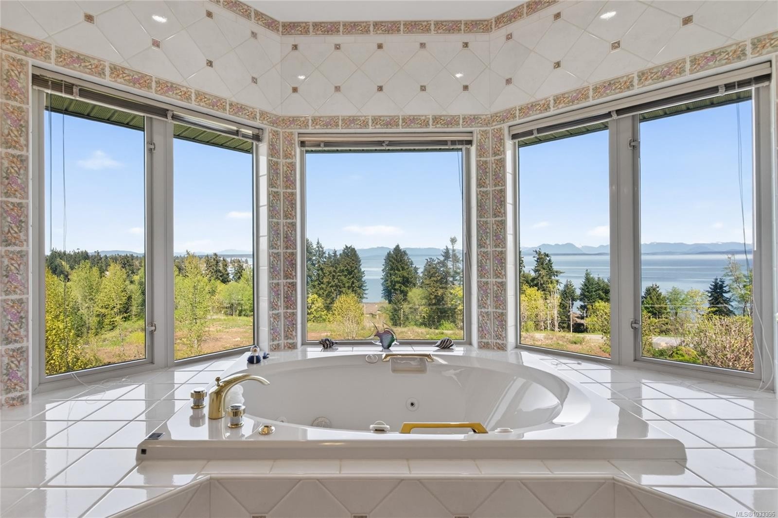 









4048


Severn

Rd,
Campbell River,




BC
V9H 1N7

