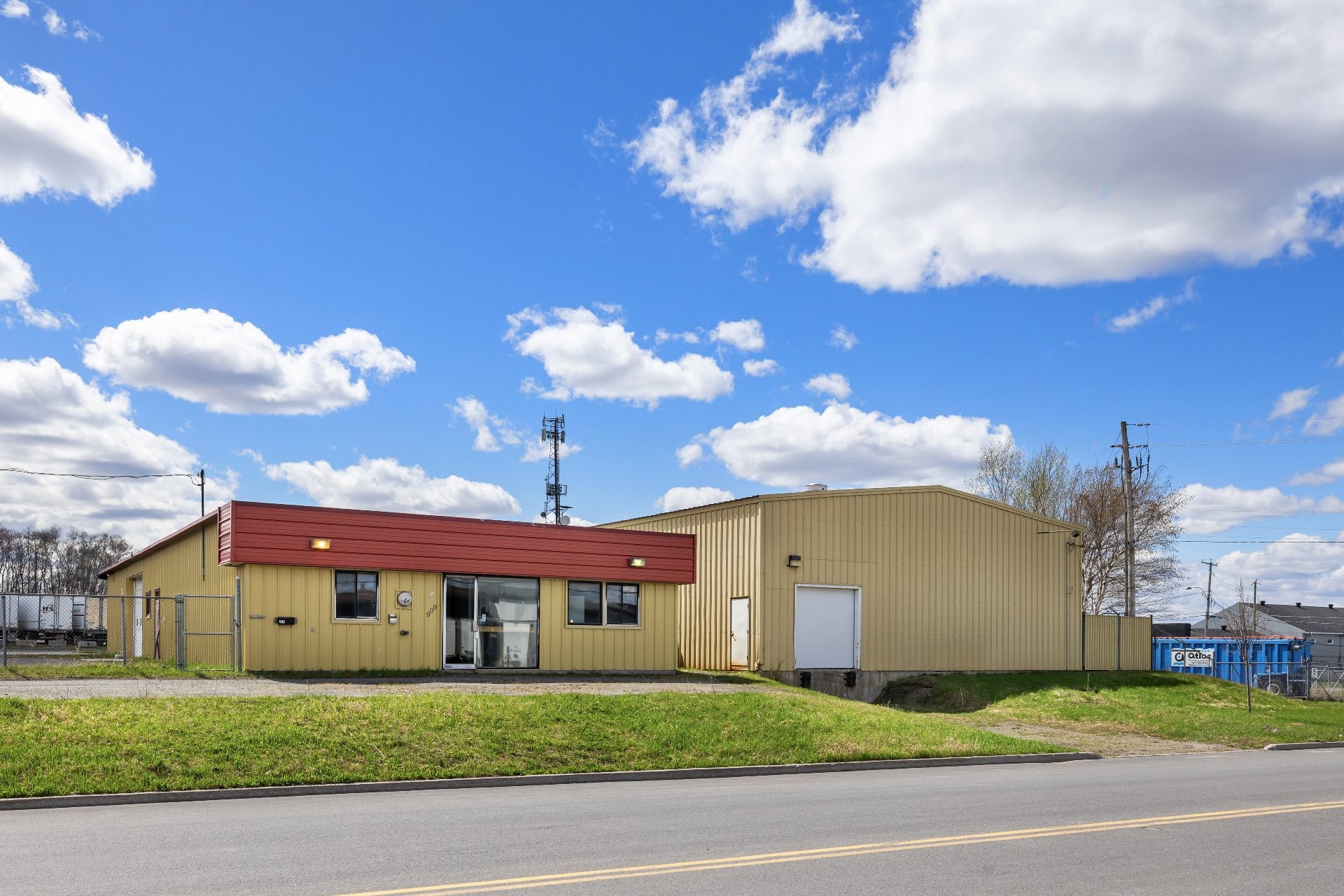 









900


Rue Jean-Marchand

,
Lévis (Desjardins),




QC
G6Y9G7

