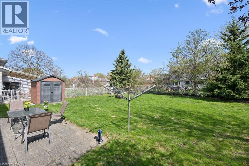 












39 CHARLOTTE Crescent

,
Kitchener,




Ontario
N2B2K2

