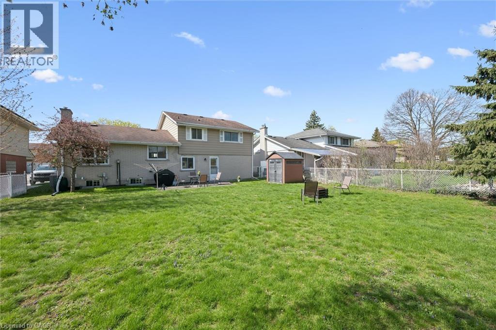 












39 CHARLOTTE Crescent

,
Kitchener,




Ontario
N2B2K2

