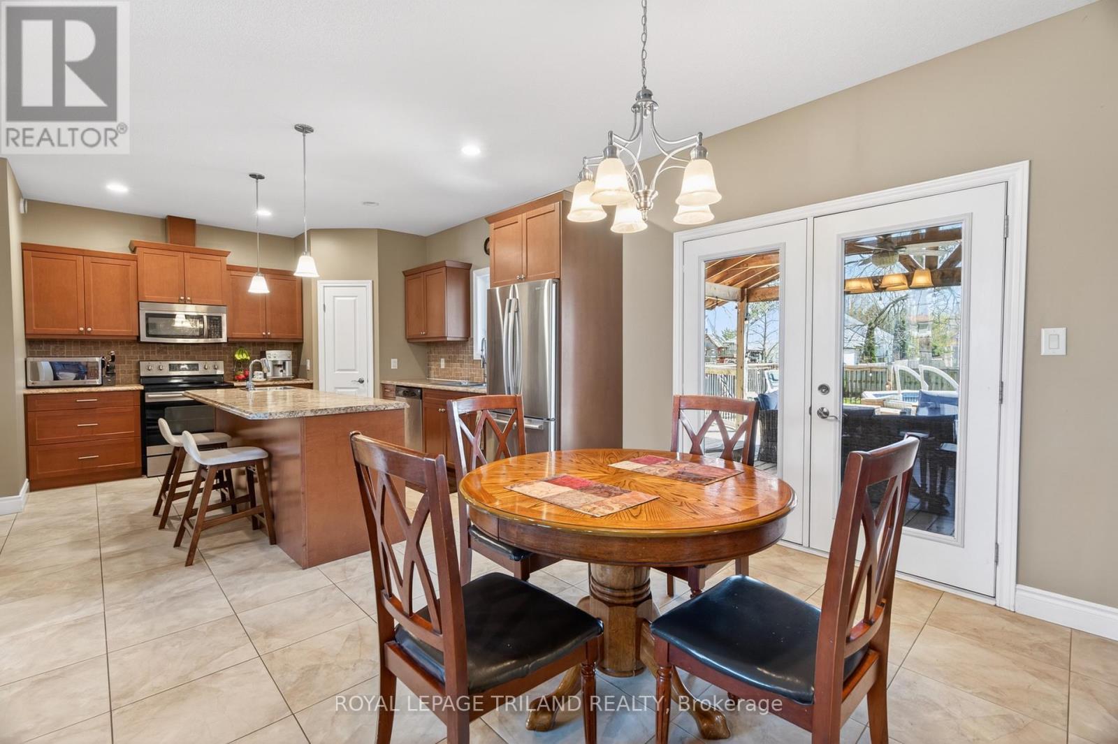 












40 FIELDSTONE CRESCENT

,
Middlesex Centre (Komoka),




Ontario
N0L1R0

