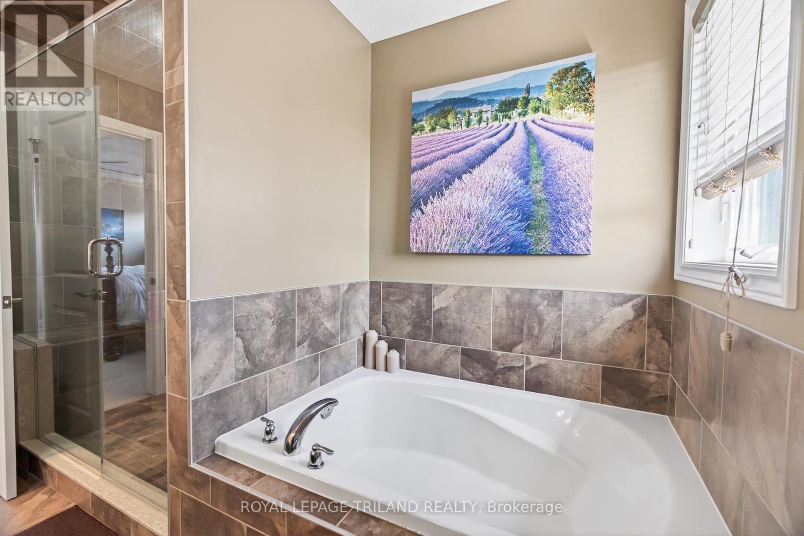 












40 FIELDSTONE CRESCENT

,
Middlesex Centre (Komoka),




Ontario
N0L1R0

