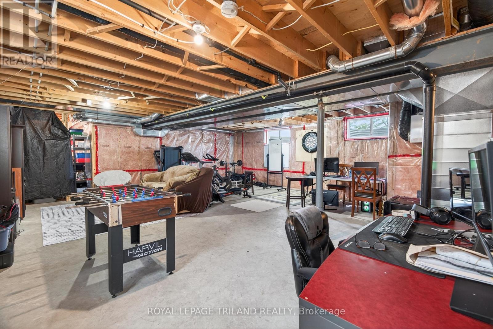 












40 FIELDSTONE CRESCENT

,
Middlesex Centre (Komoka),




Ontario
N0L1R0

