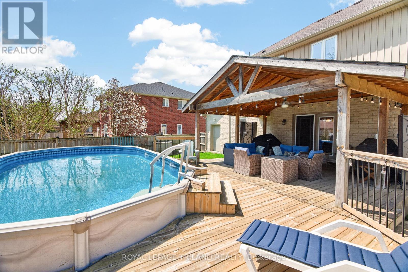 












40 FIELDSTONE CRESCENT

,
Middlesex Centre (Komoka),




Ontario
N0L1R0

