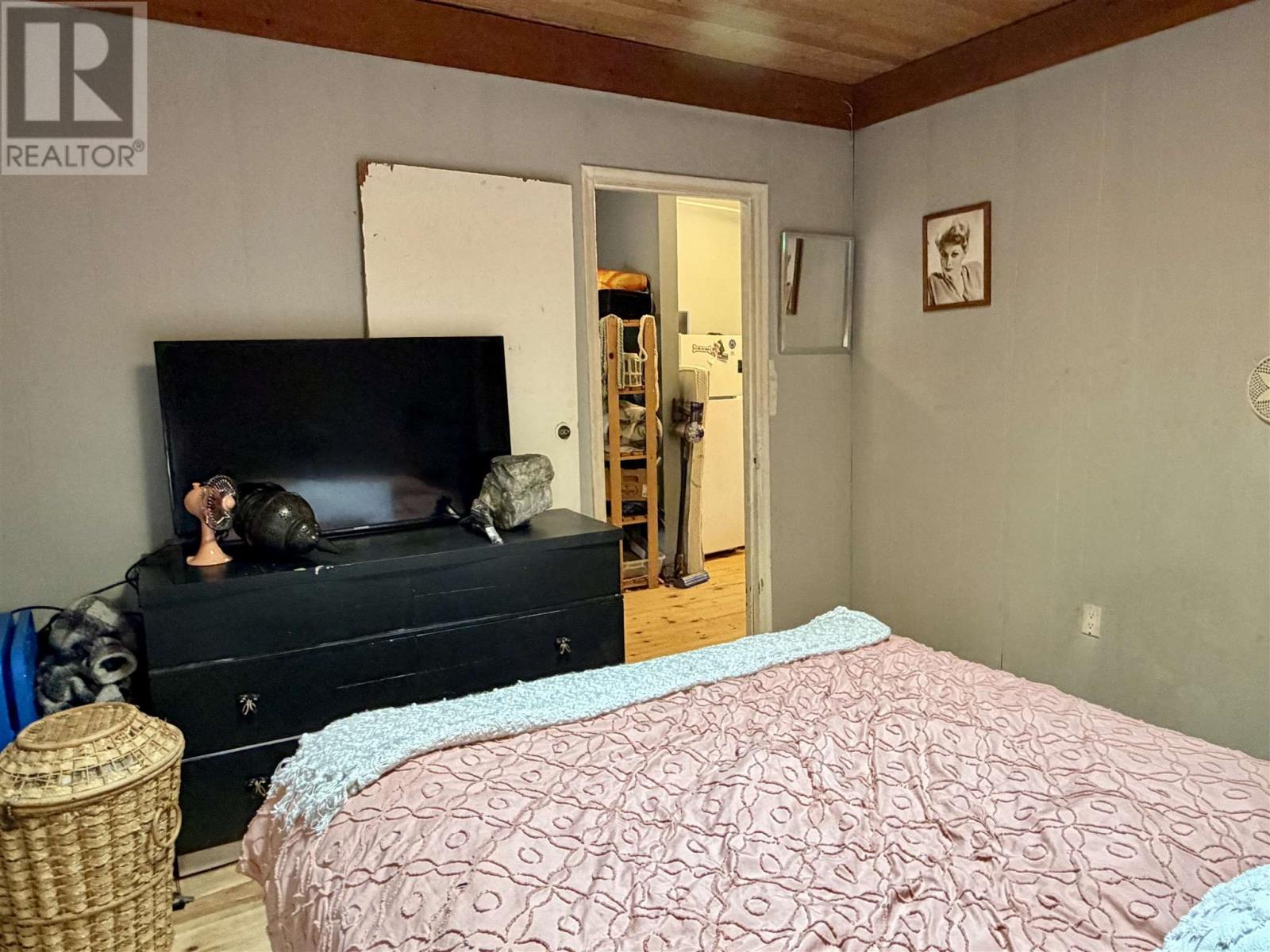 












48 Ontario AVE

,
Elliot Lake,




Ontario
P5A1Y1

